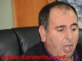 رئيس المجلس المحلي كرمل نصر الدين يستلم تقرير عام 2012